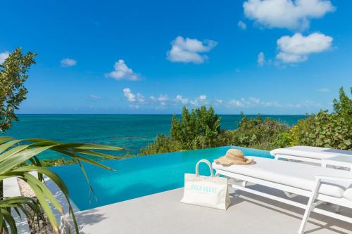 Oceanfront One Bedroom Suite