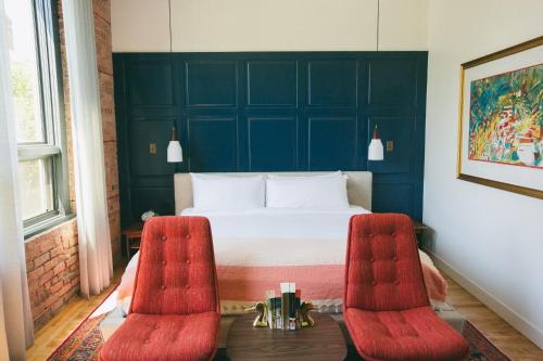 Bellow Room