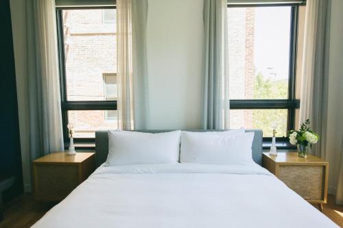 Rooney Room 