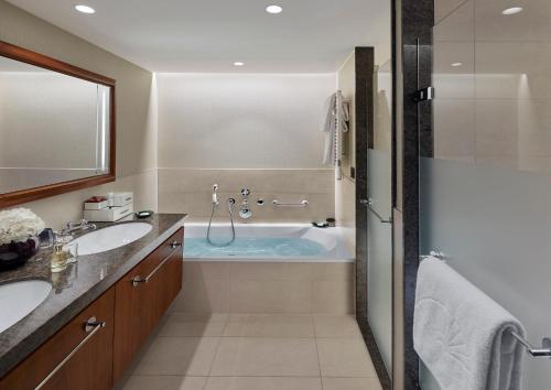 Superior Lake View Room