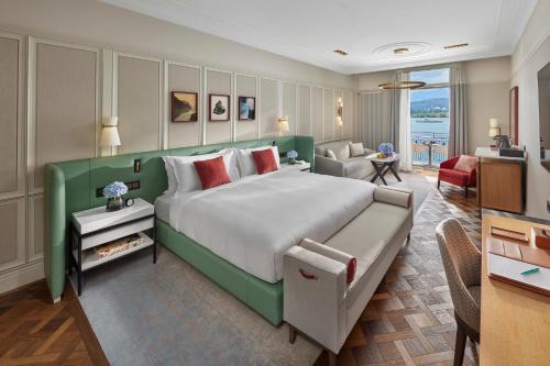 Deluxe Lake View Room with Balcony