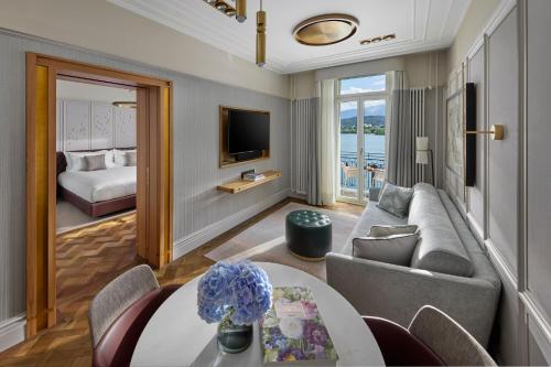 Lake View Suite with Balcony