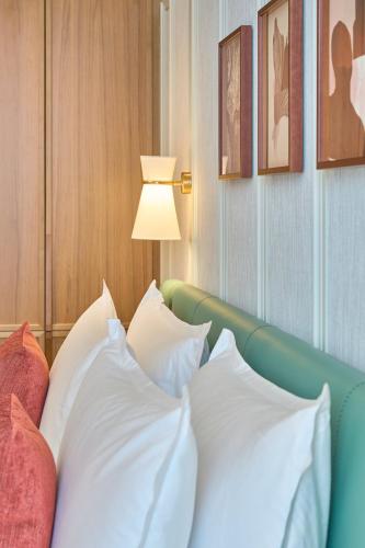 Deluxe Lake View Room with Terrace