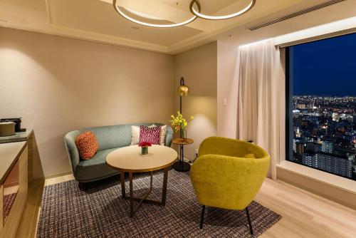 Suite- Club Floor