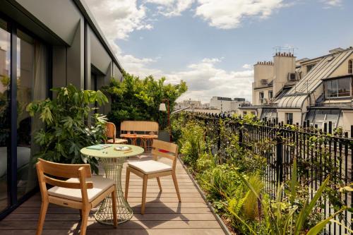 Superior Terrace Room