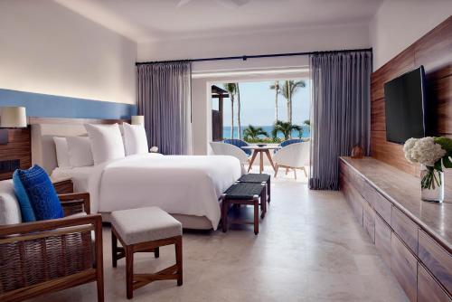 Ocean Plunge Pool Suite
