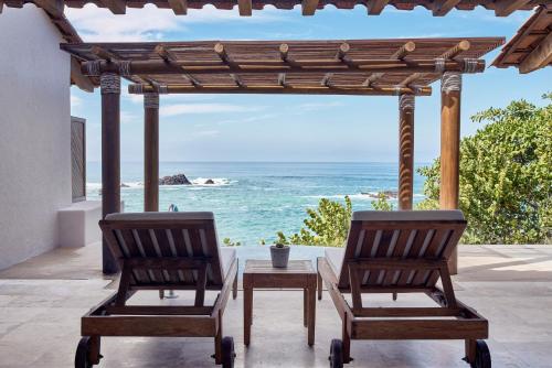 Oceanfront Plunge Pool Suite 