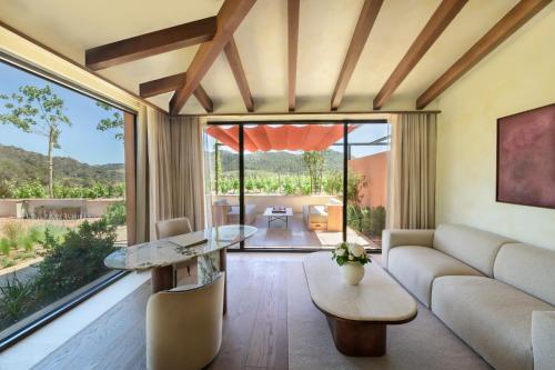 Private Pool Vinyard Suite