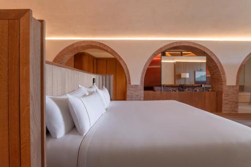 Bruno's Suite