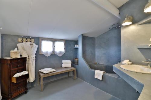 King Suite with Balcony