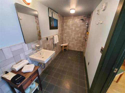 King Room - Disability Access