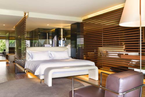 Classic Junior Suite with Balcony