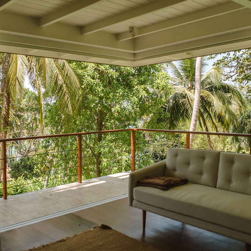 Tree House with Lake View