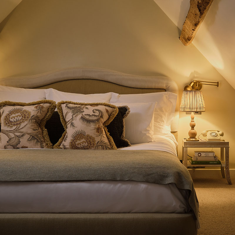 Coach House Small