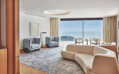 Grand Sea View Suite