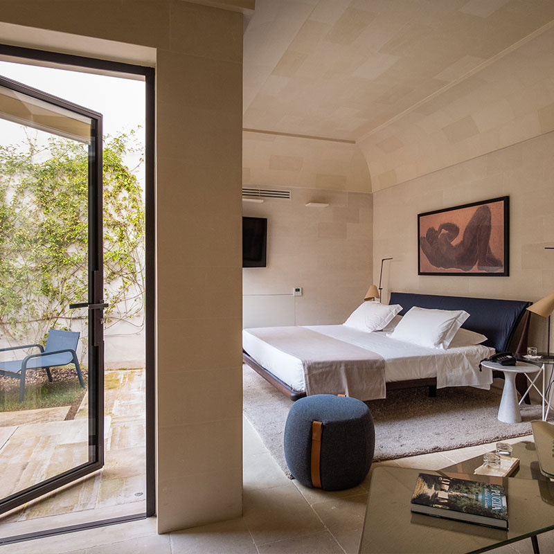 Pool Suite