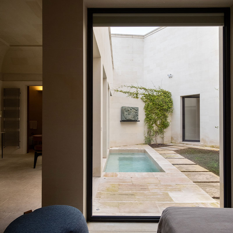 Pool Suite