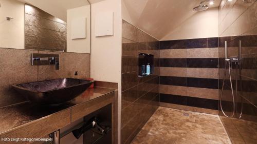 Gallery Suite Deluxe
