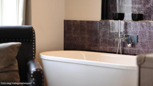 Gallery Suite Deluxe