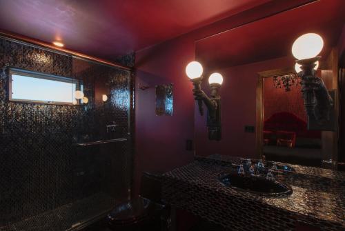 Noir Boudoir Suite