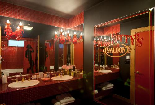 Miss Kitty's Saloon Suite