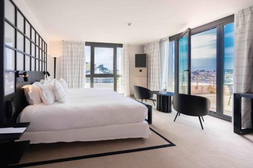 Deluxe Double Room with Terrace and Sea View