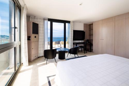 Deluxe Double Room with Terrace and Sea View