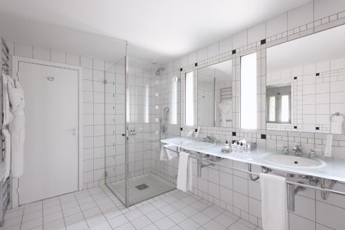 Deluxe Double Room with Terrace and Sea View
