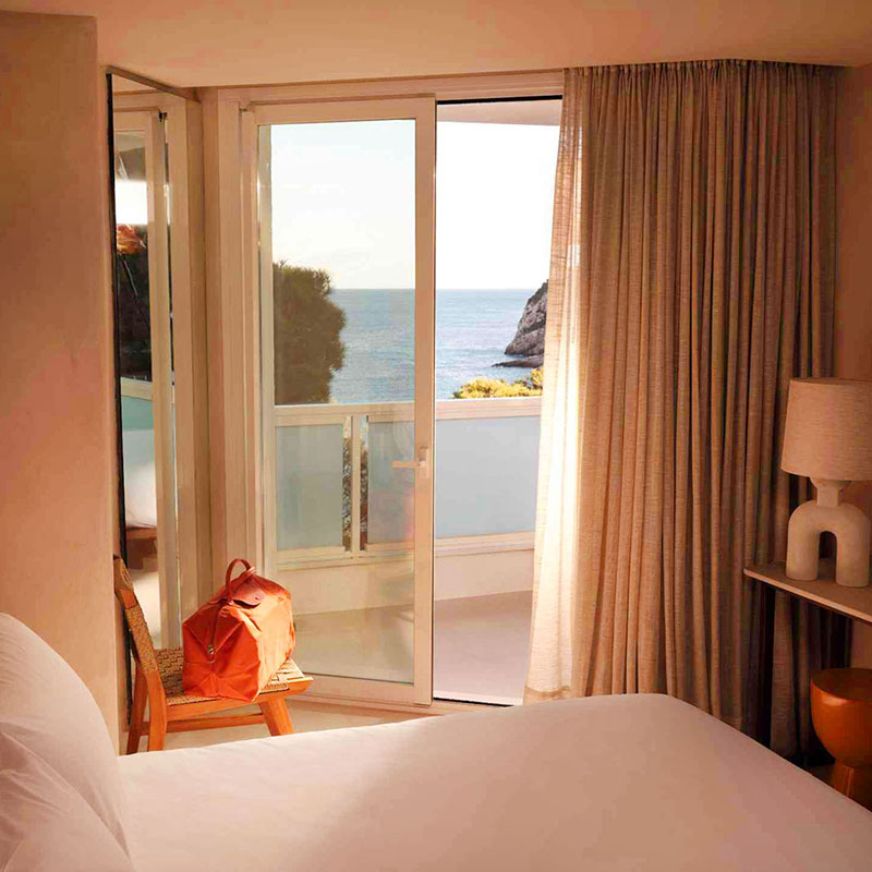 One Bedroom Suite - Sea View