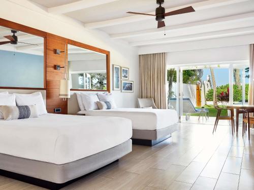Oceanside Villa with Two Queen Beds and Terrace - Tub with Grab Bars - Mobility Accessible
