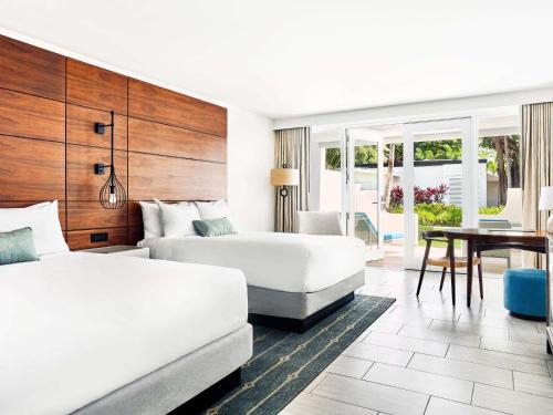 Poolside Villa with Two Queen Beds and Terrace