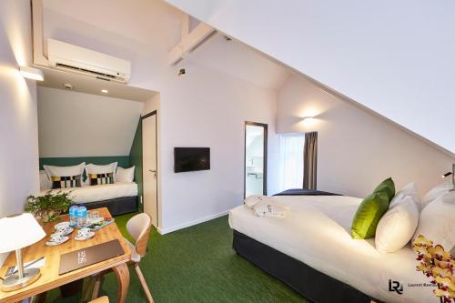Deluxe Triple Room
