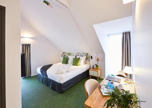 Deluxe Triple Room
