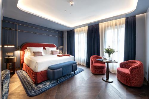 Grand Deluxe Room