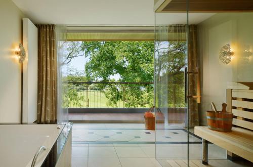 Suite with Spa Bath