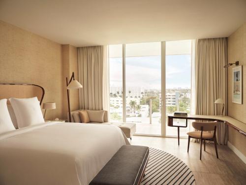 Lauderdale-View Room Two Double beds 