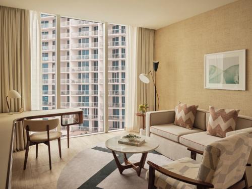 Accessible Corner City Suite