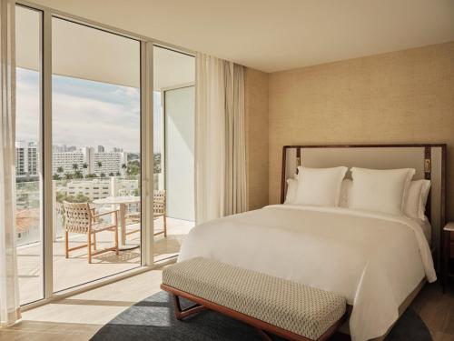 Accessible Corner Ocean & City Suite