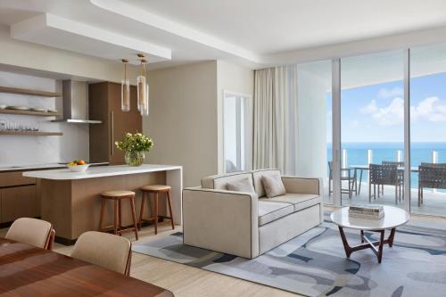 Ocean-View Two Bedroom Residential Suite Two Kings