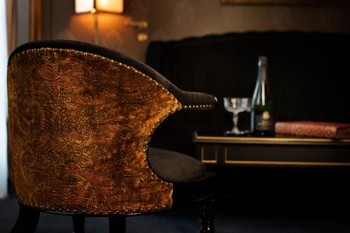 Marcel Proust Executive Suite