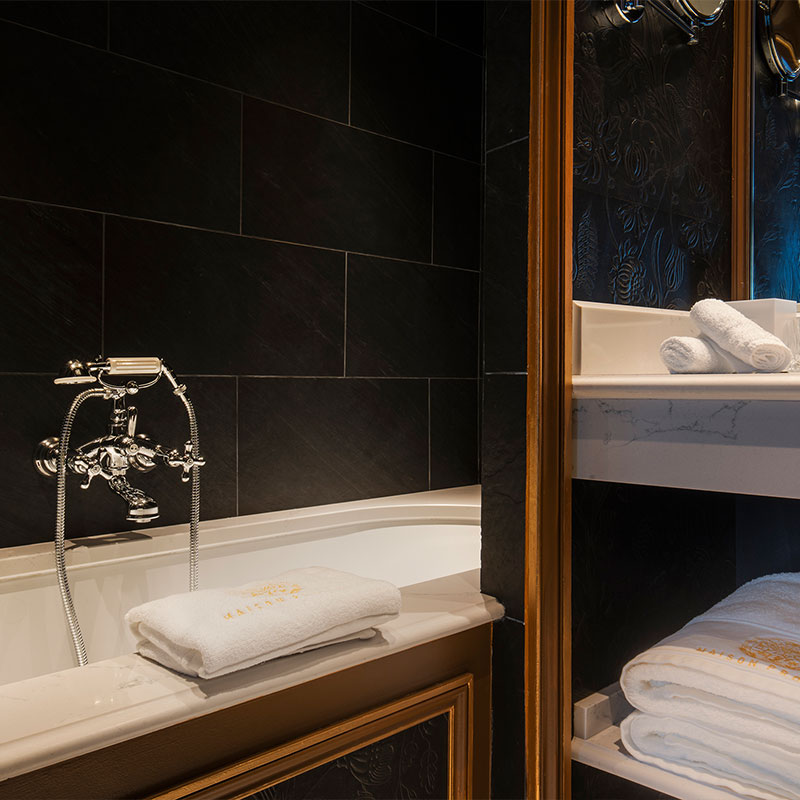 Marcel Proust Executive Suite
