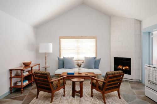 One Bedroom Apartment
