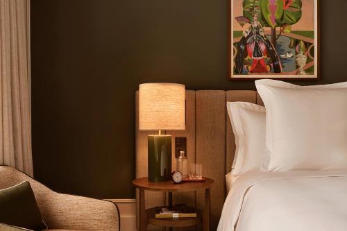Deluxe Room, King