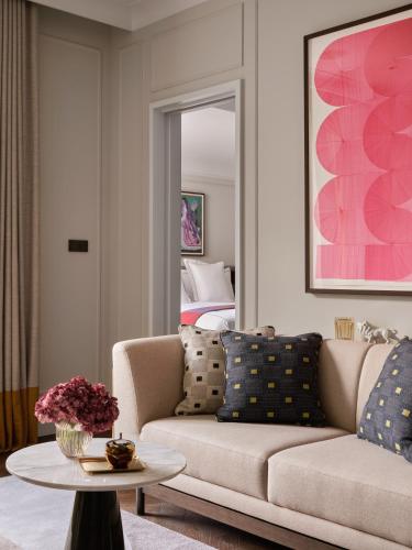Corner Suite