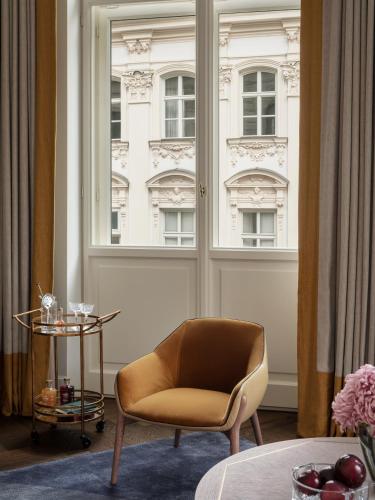 Corner Suite