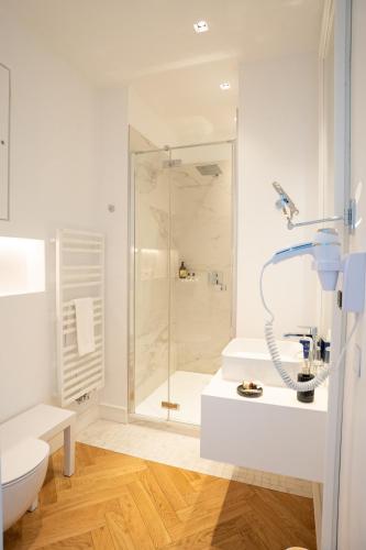 Twin room with sea view
