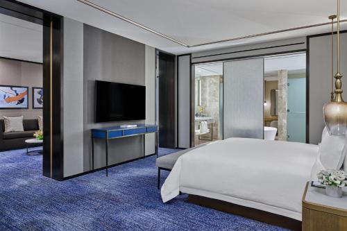 Caroline Astor Suite