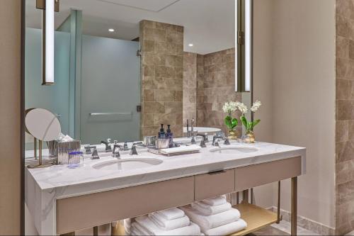 Metropolitan Suite