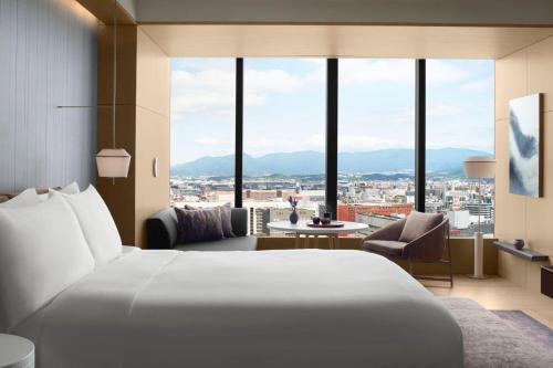 King Room with Skyline View