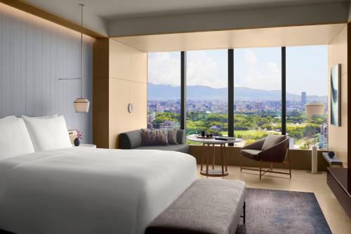 Guest room, 1 King, Ohori Park view